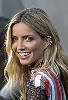 Annabelle Wallis